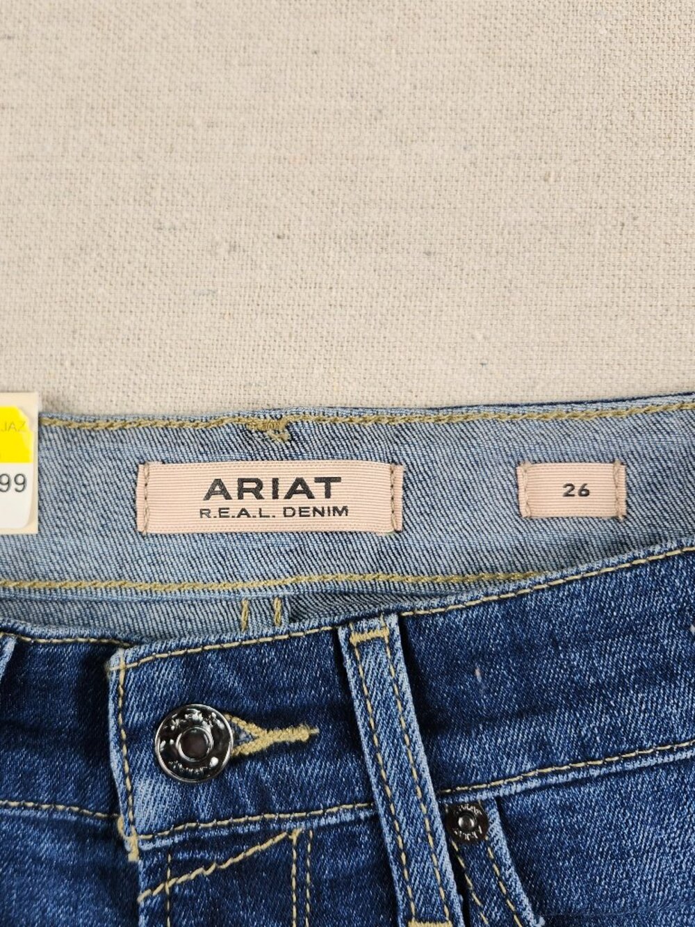 Ariat REAL Denim Athena Shorts 26R NWT - Picture 3 of 8